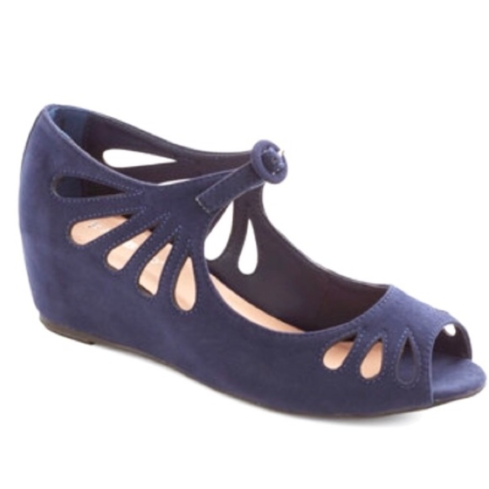 ModCloth Retro Wedges in Nightfall - Sz 5.5